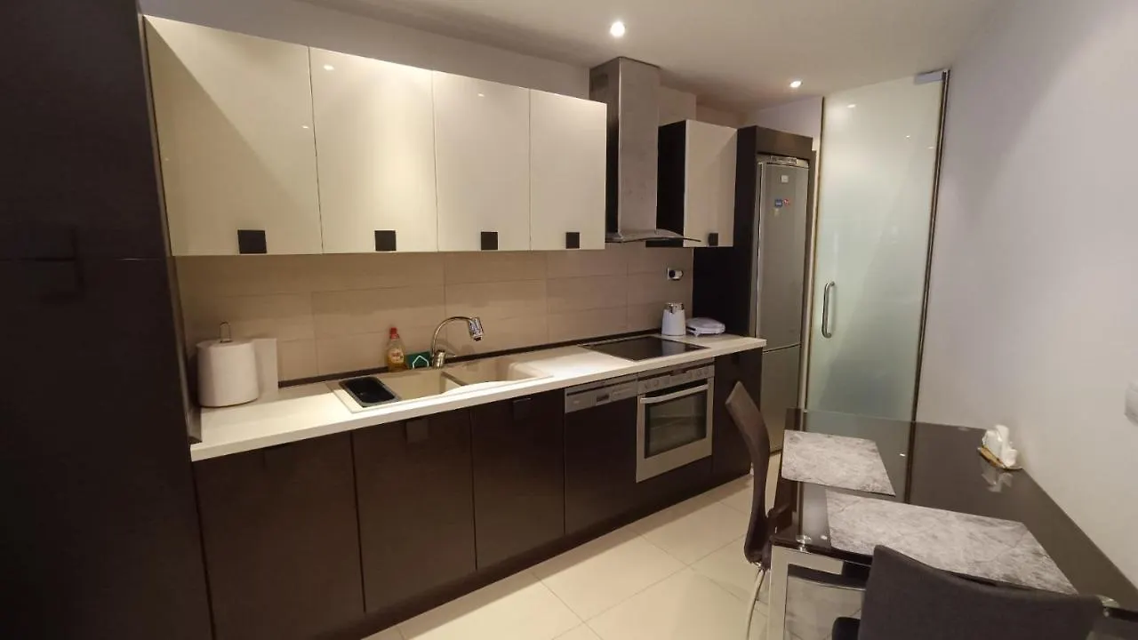 Central Sunny Apartment 테살로니키